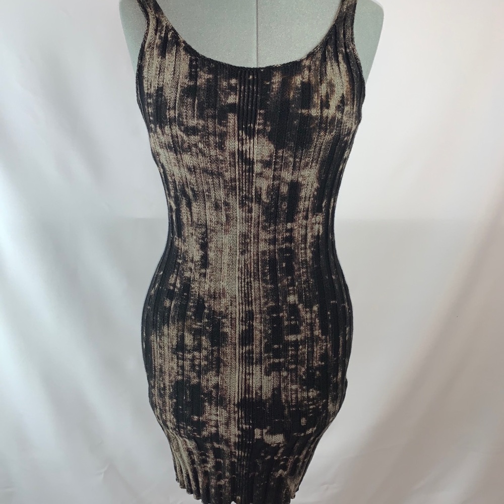 AR bleached Sweater Dress - Picture 1 of 4